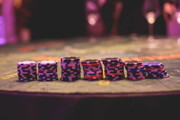 Sakong live dealer table on na77 showing HD card streaming and player positions